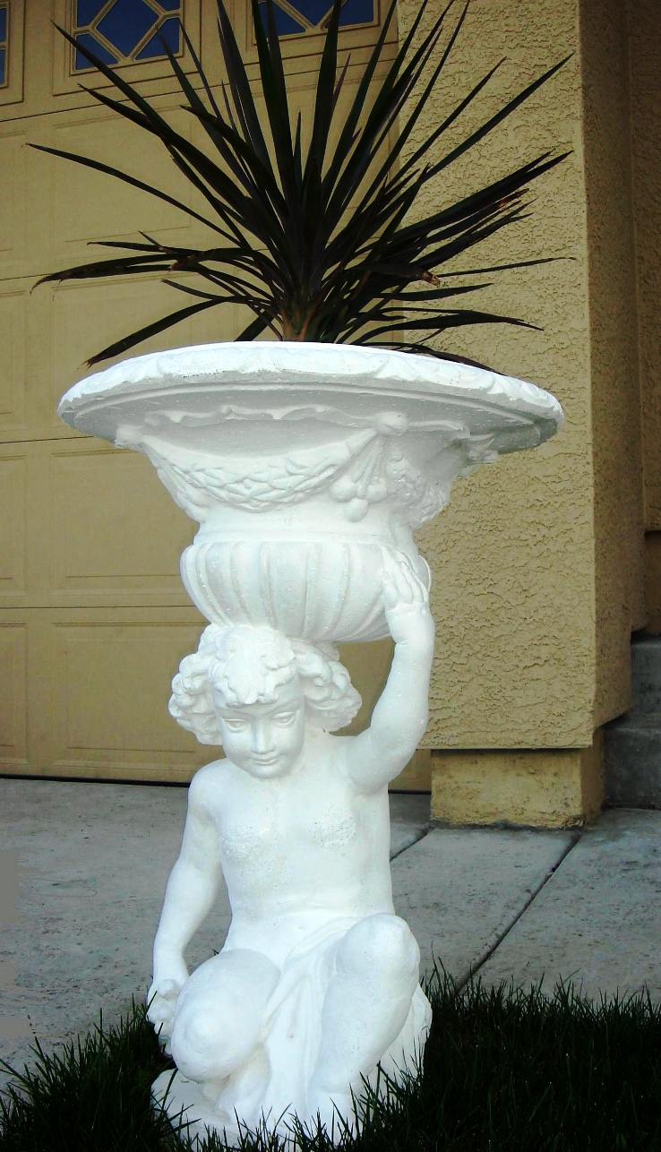 CUPID STATUE PLANTER OUTDOOR GARDEN PLANTERS STATUARY POTSA ND VASES IN